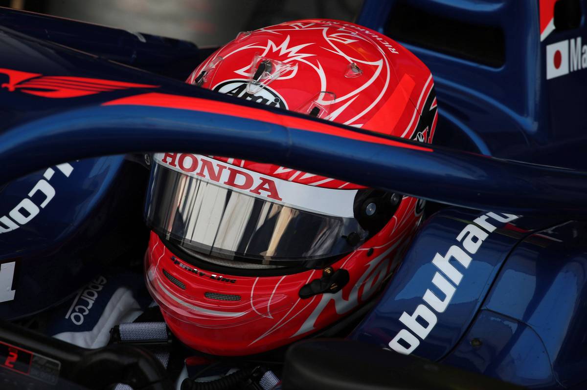 松下信治（カーリン）