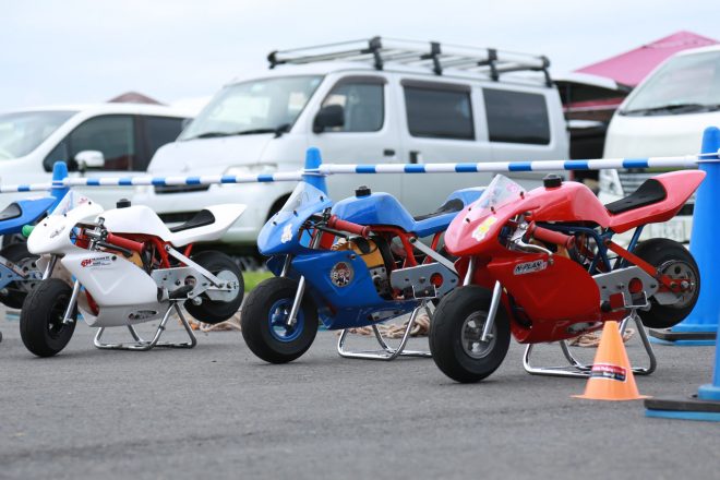会場では親子バイク祭りも行われ、ポケバイの体験試乗会も行われていた。
