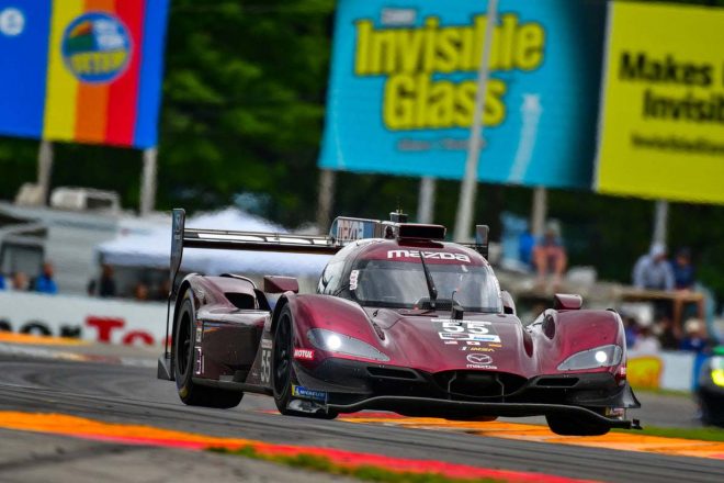 マツダチーム・ヨーストの55号車マツダRT24-P