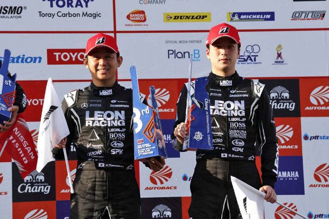 3位表彰台を獲得した黒澤治樹（左）と蒲生尚弥（右）