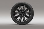 2.5リットルガソリンターボエンジン搭載車専用のブラック塗装ホイール