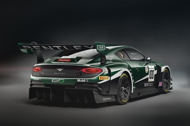 ベントレー・スピード8のカラーを彷彿とさせるブリティッシュグリーンのカラーリング