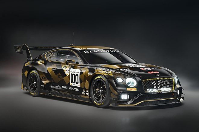 ベントレーの「エキサイティングな未来」を示すブラックとゴールドのカラーリング