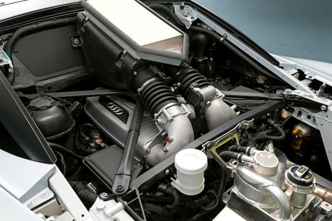 640馬力を発生するアウディR8 LMS GT2のV10エンジン