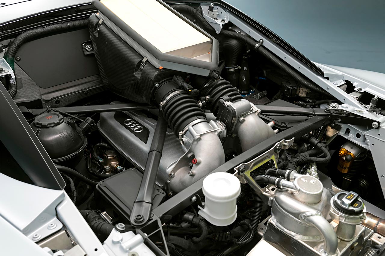 640馬力を発生するアウディR8 LMS GT2のV10エンジン