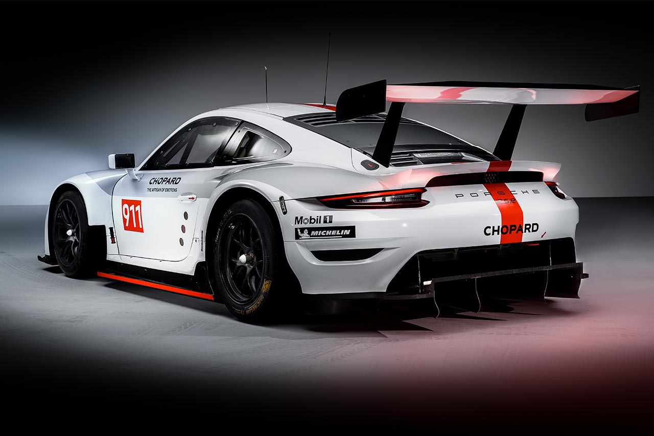 新型ポルシェ911 RSR