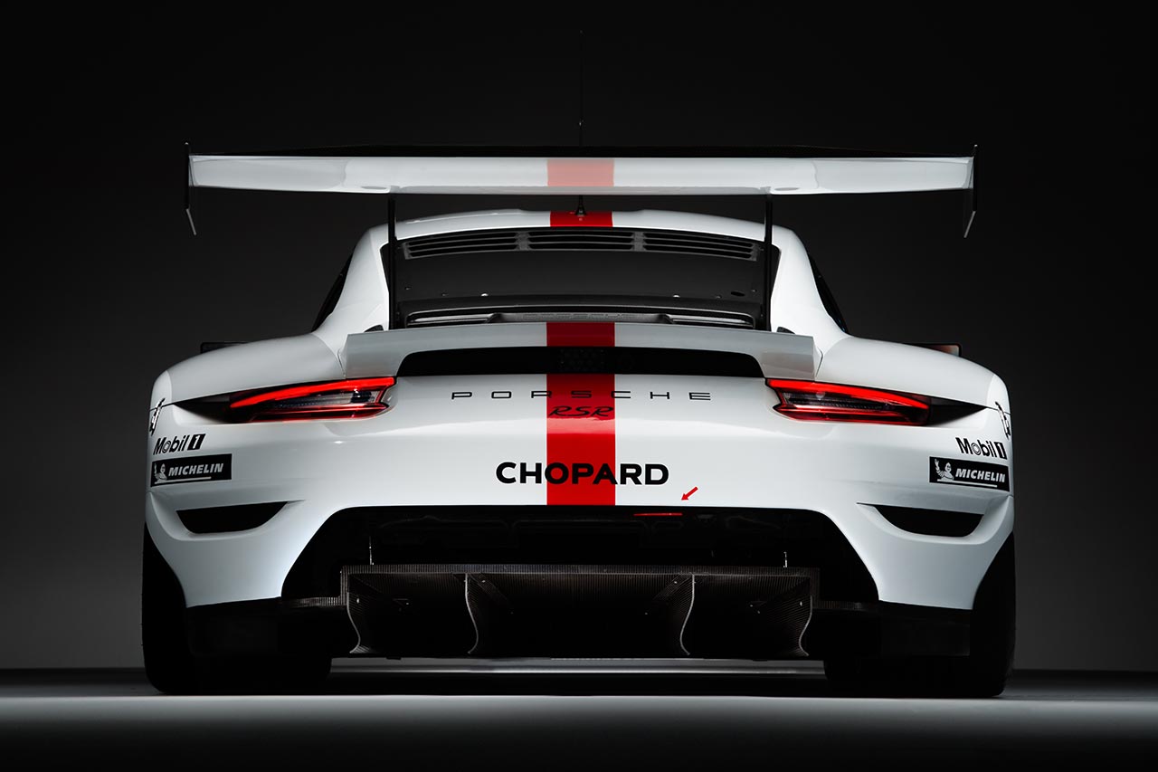 新型ポルシェ911 RSR