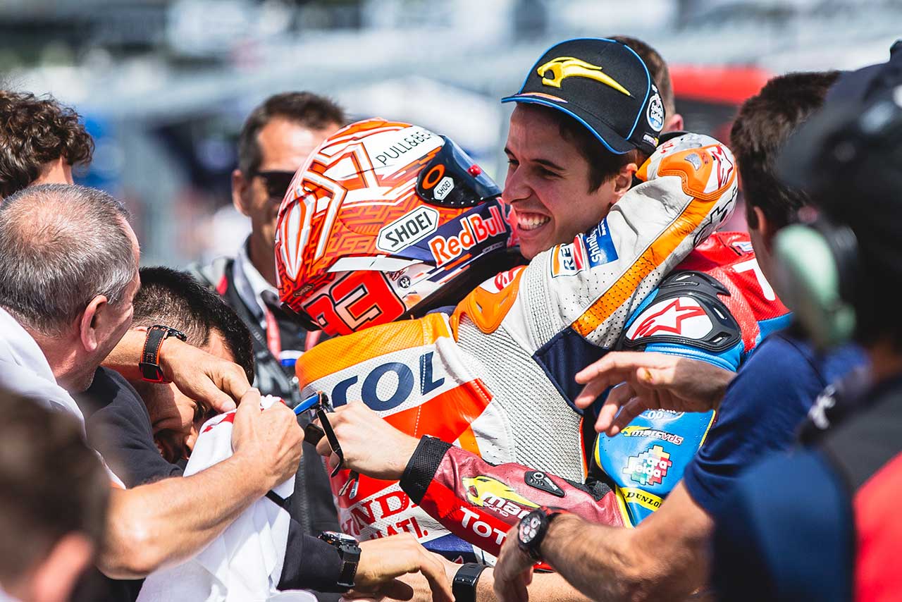 ドイツGPではMotoGPクラスでマルク・マルケスが、Moto2クラスではアレックス・マルケスが優勝。兄弟そろって勝利を挙げた