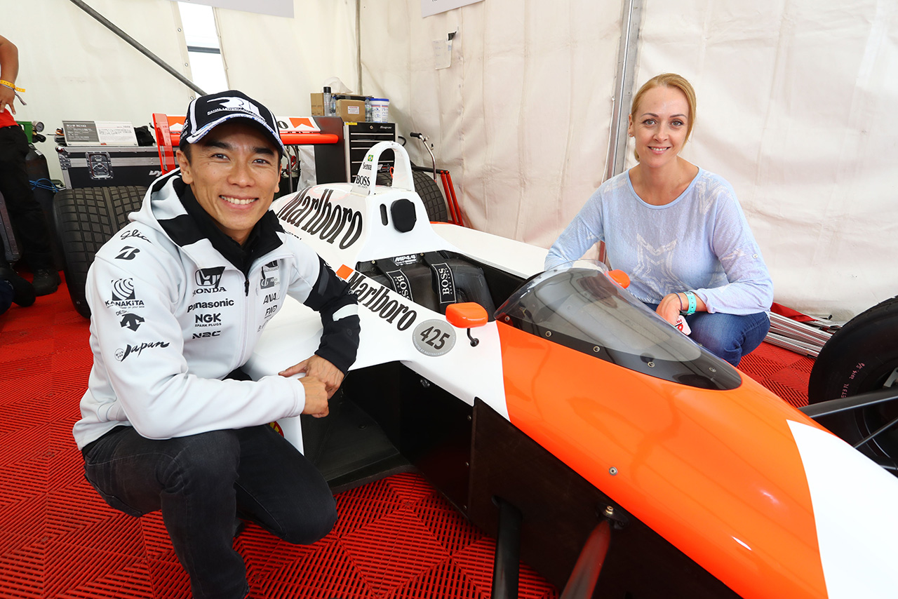 BARホンダ、SAF1時代にPRを務めていたエマ・ベアパーク女史と