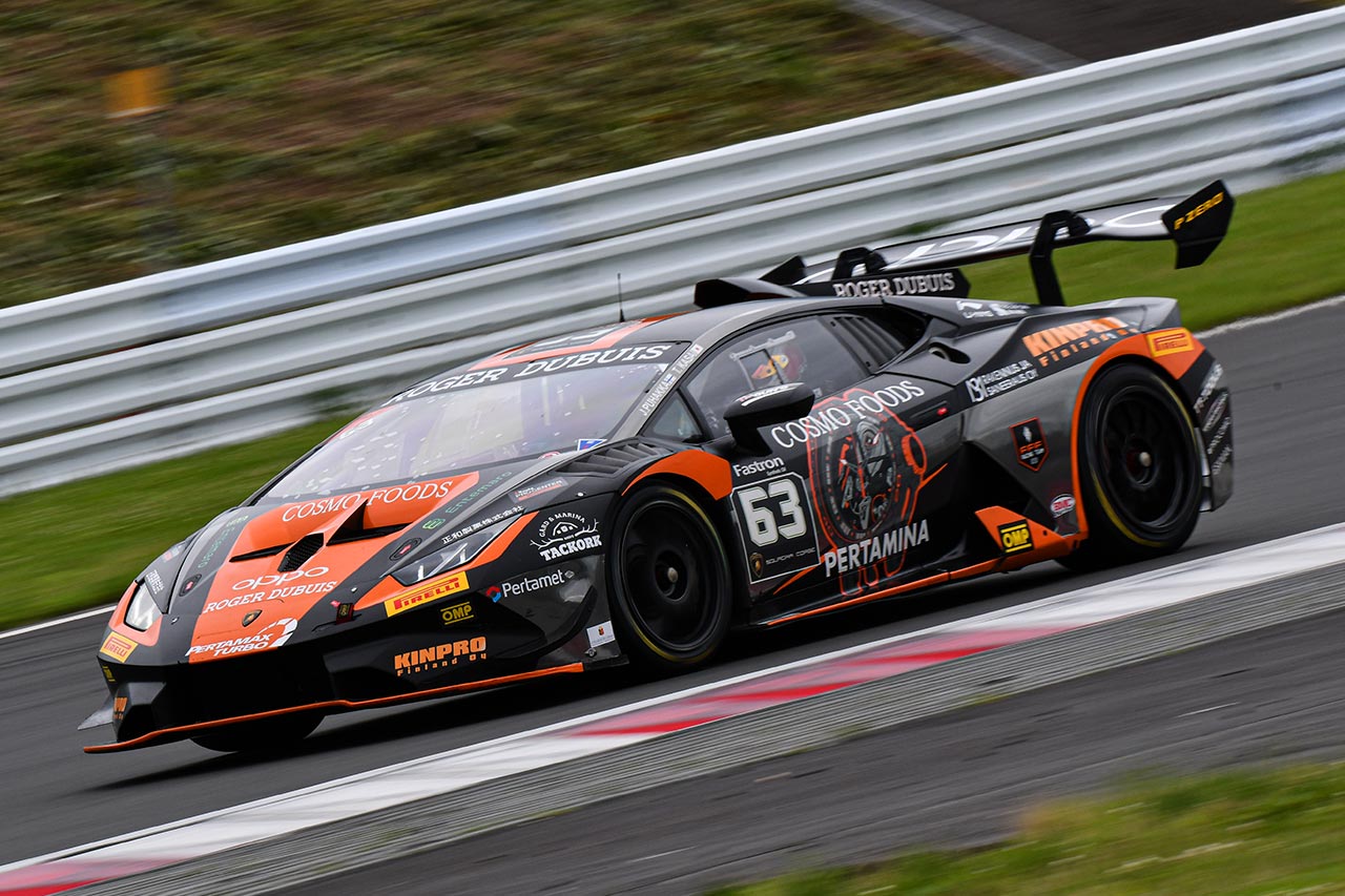 ランボルギーニ・ウラカン・スーパートロフェオを駆る笠井崇志