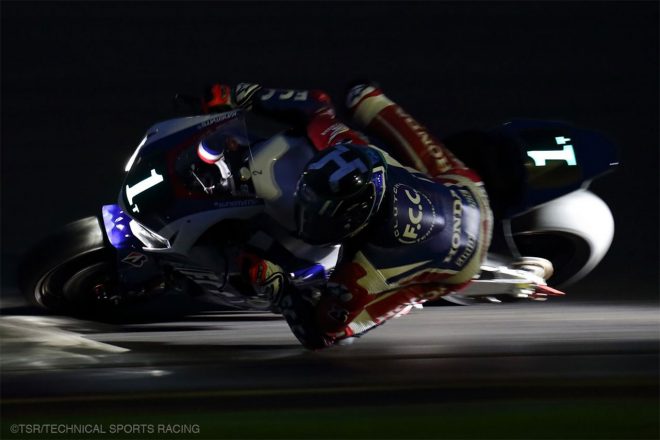 ナイトセッションで走るF.C.C. TSR Honda FranceのホンダCBR1000RR SP2