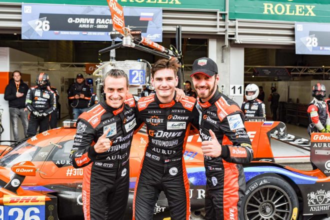 Gドライブ・レーシングからWECにデビューしたヨブ・バン・ウィタート（中央）