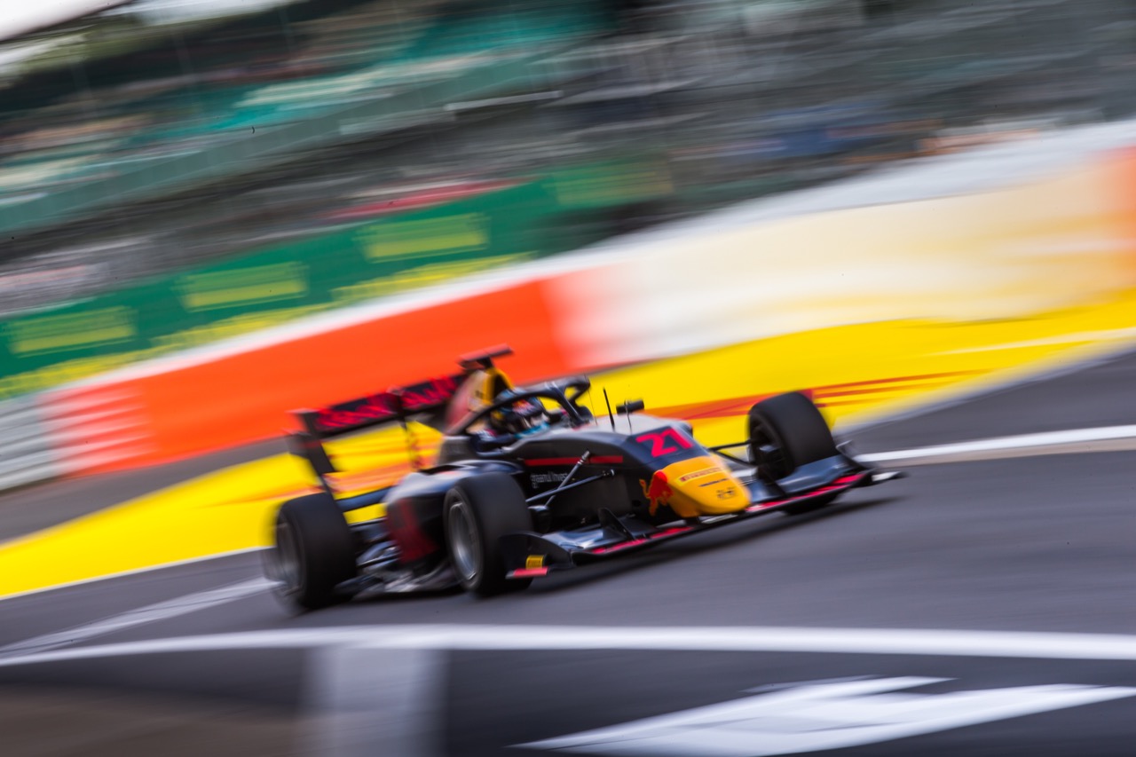 ユリ・ビプス（ハイテック）