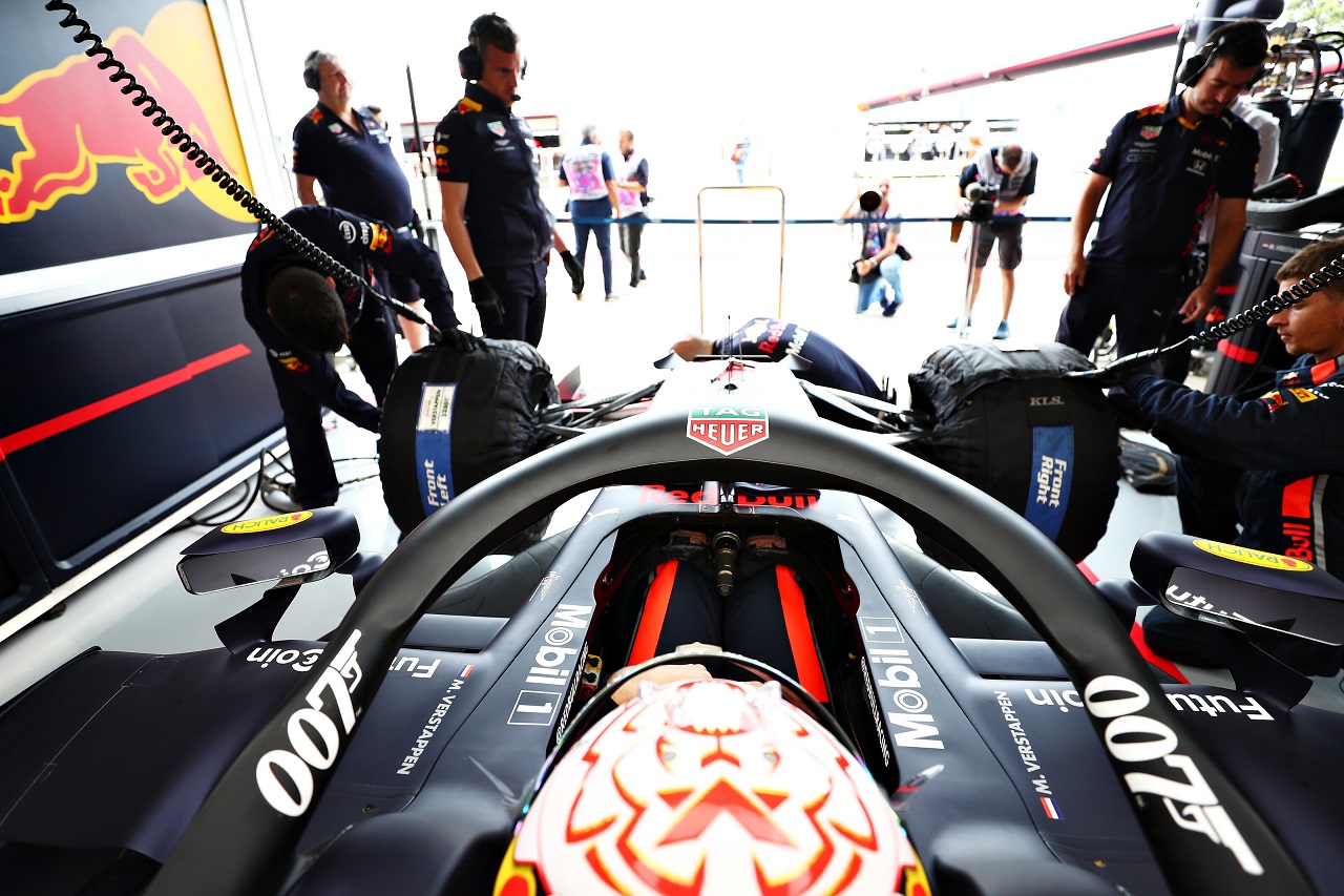 2019年F1第10戦イギリスGP金曜　レッドブルRB15・ホンダに乗るマックス・フェルスタッペン