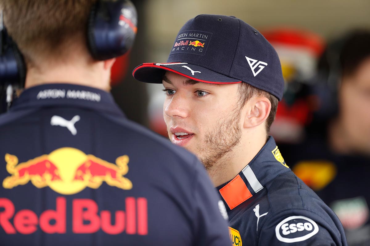 2019年F1第10戦イギリスGP　初日の結果に笑顔を見せるピエール・ガスリー（レッドブル・ホンダ）