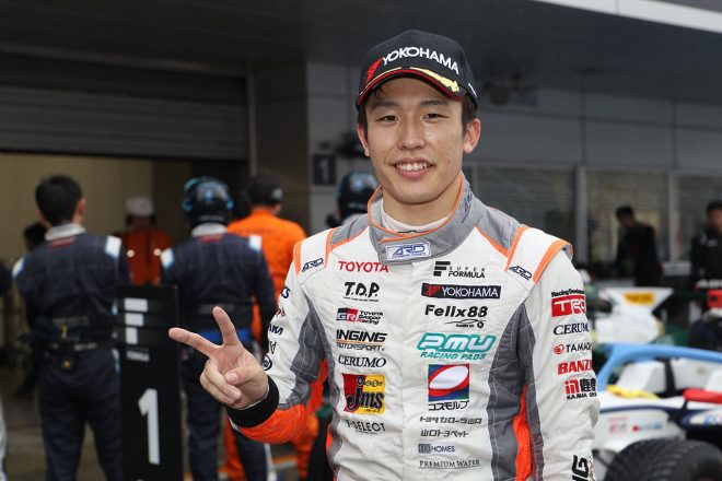 燃費をセーブしつつ2位をキープした坪井翔（JMS P.MU／CERUMO・INGING）