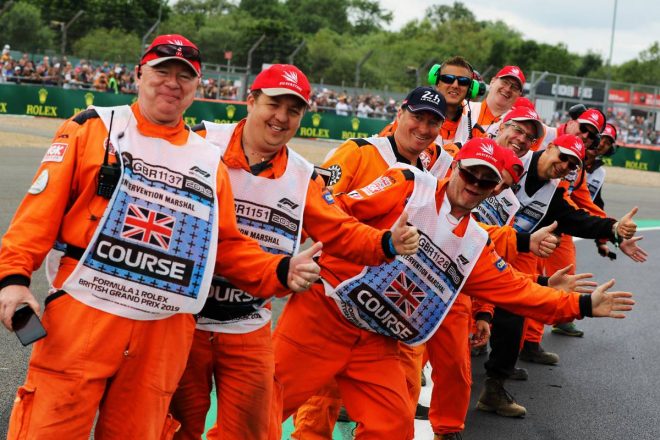 2019年F1第10戦イギリスGPのマーシャルたち