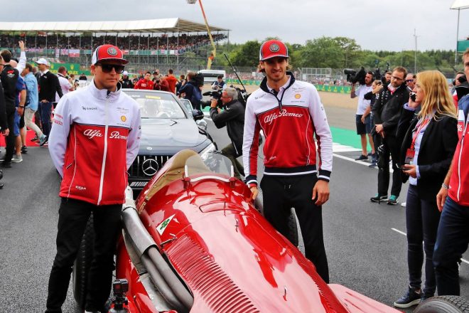 2019年F1第10戦イギリスGP　キミ・ライコネン、アントニオ・ジョビナッツィ（アルファロメオ）
