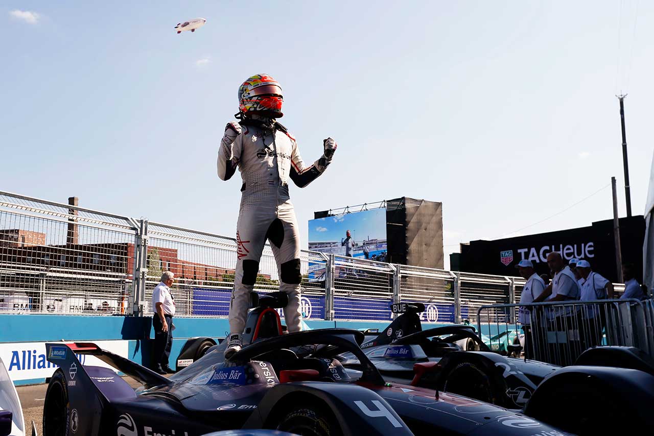 2018／19年のフォーミュラE最終戦を制したロビン・フラインス