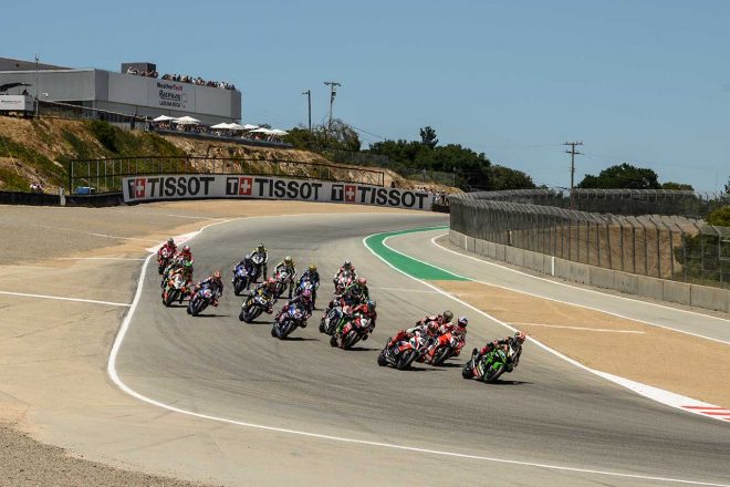 レース1ではドゥカティ勢に先行して序盤からトップに立ったレイ