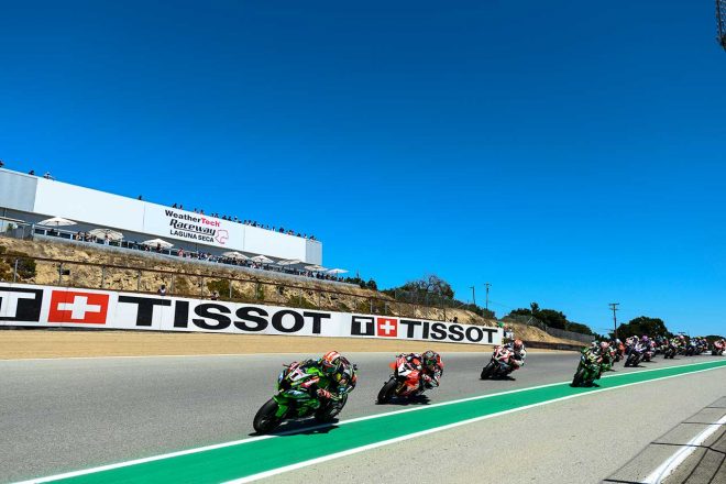 レース1では中盤からじわじわとデイビスとの差を広げてポール・トゥ・ウイン