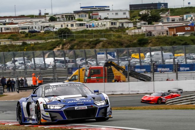 サンテロック・レーシングの25号車アウディR8 LMS