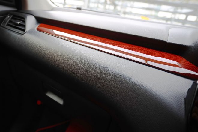 スズキ・スイフトスポーツの助手席インパネ