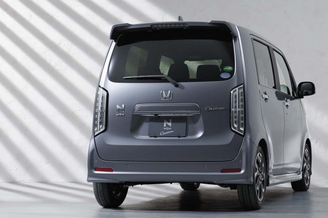 ホンダN-WGNカスタム／エクステリア・リヤビュー