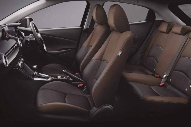 MAZDA2「XD PROACTIVE」インテリア