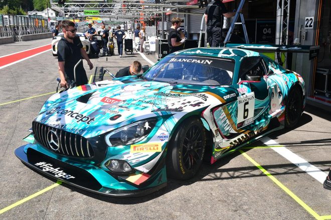 初音ミクカラーの6号車