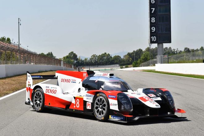 カタロニア・サーキットに持ち込まれたトヨタTS050ハイブリッド