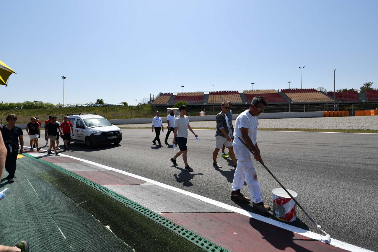 高速右コーナーのターン9