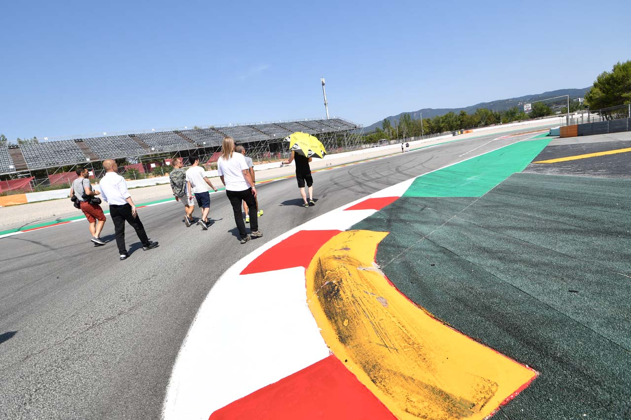 最終コーナー手前のターン15