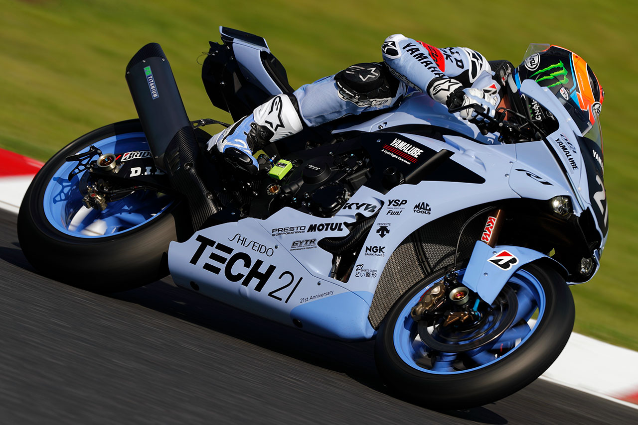 テック21カラーのヤマハYZF-R1を駆るマイケル・ファン・デル・マーク