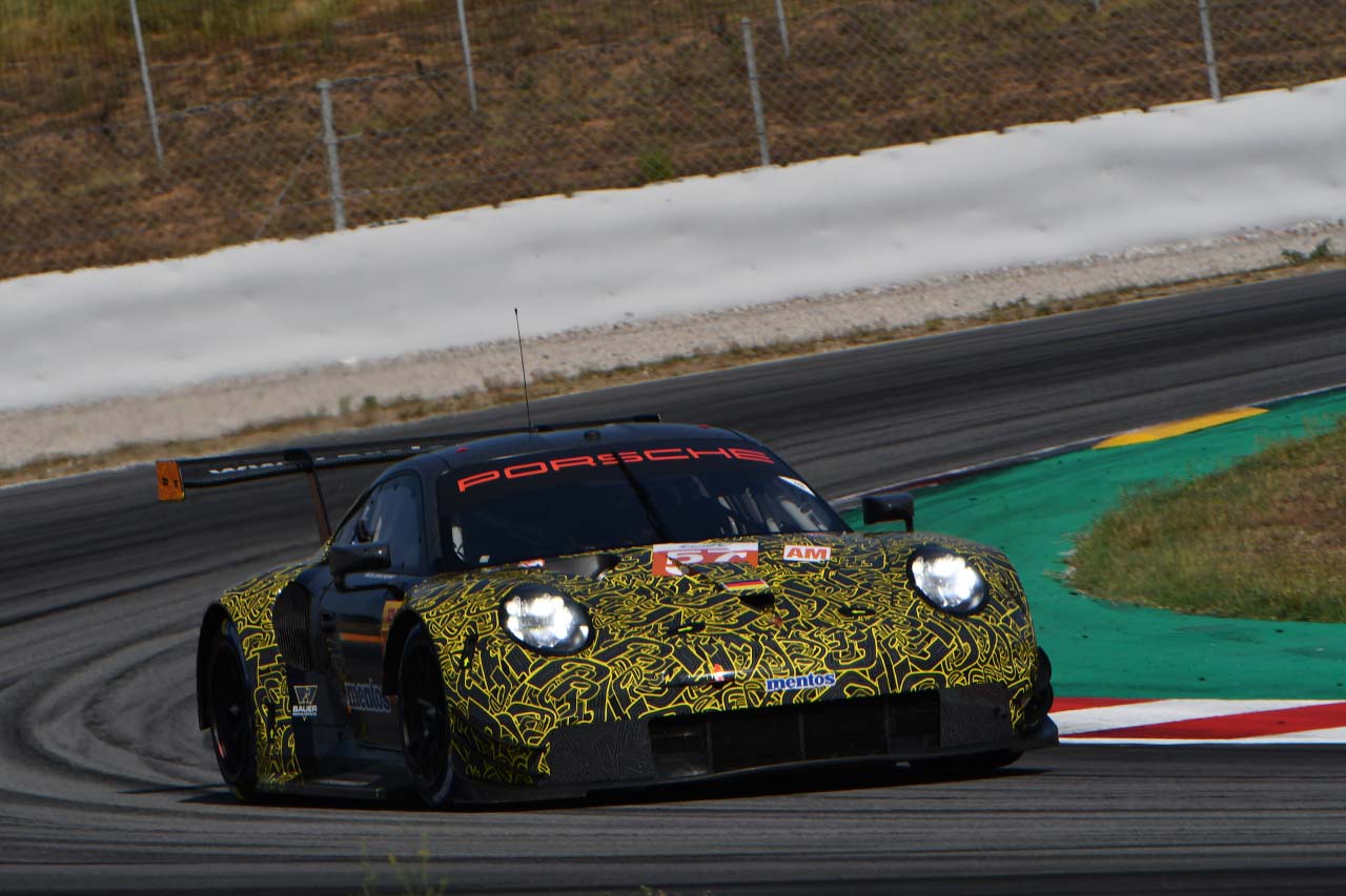 チーム・プロジェクト1の57号車ポルシェ911 RSR