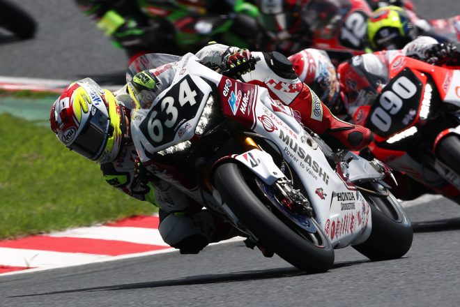 イエローライダーのトップとなったドミニク・エガーター（MuSASHi RT HARC-PRO.Honda）