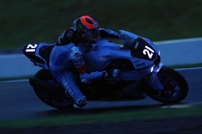 ウエットコンディションのなか走行するマイケル・ファン・デル・マーク（YAMAHA FACTORY RACING TEAM）