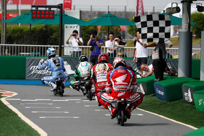 モトファイターフィニッシュシーン