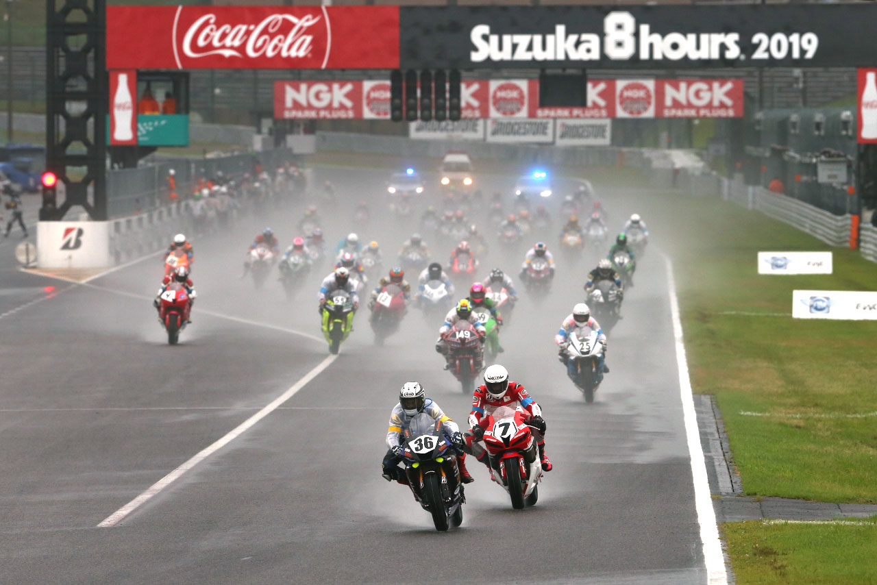 2019鈴鹿4耐スタートシーン