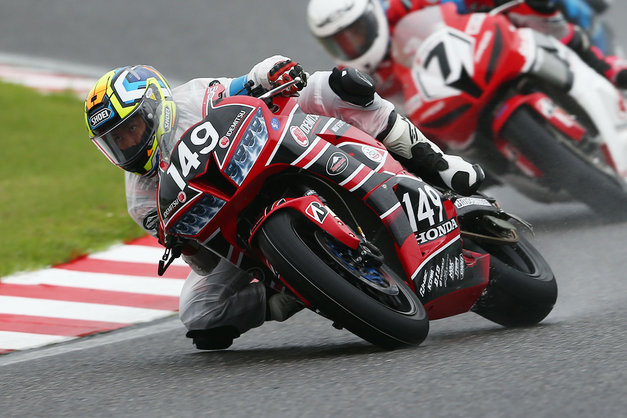 A.P.HONDA RACING THAILAND（ムクダラ・サラプーチ、ピヤワット・パテゥンヨット組）