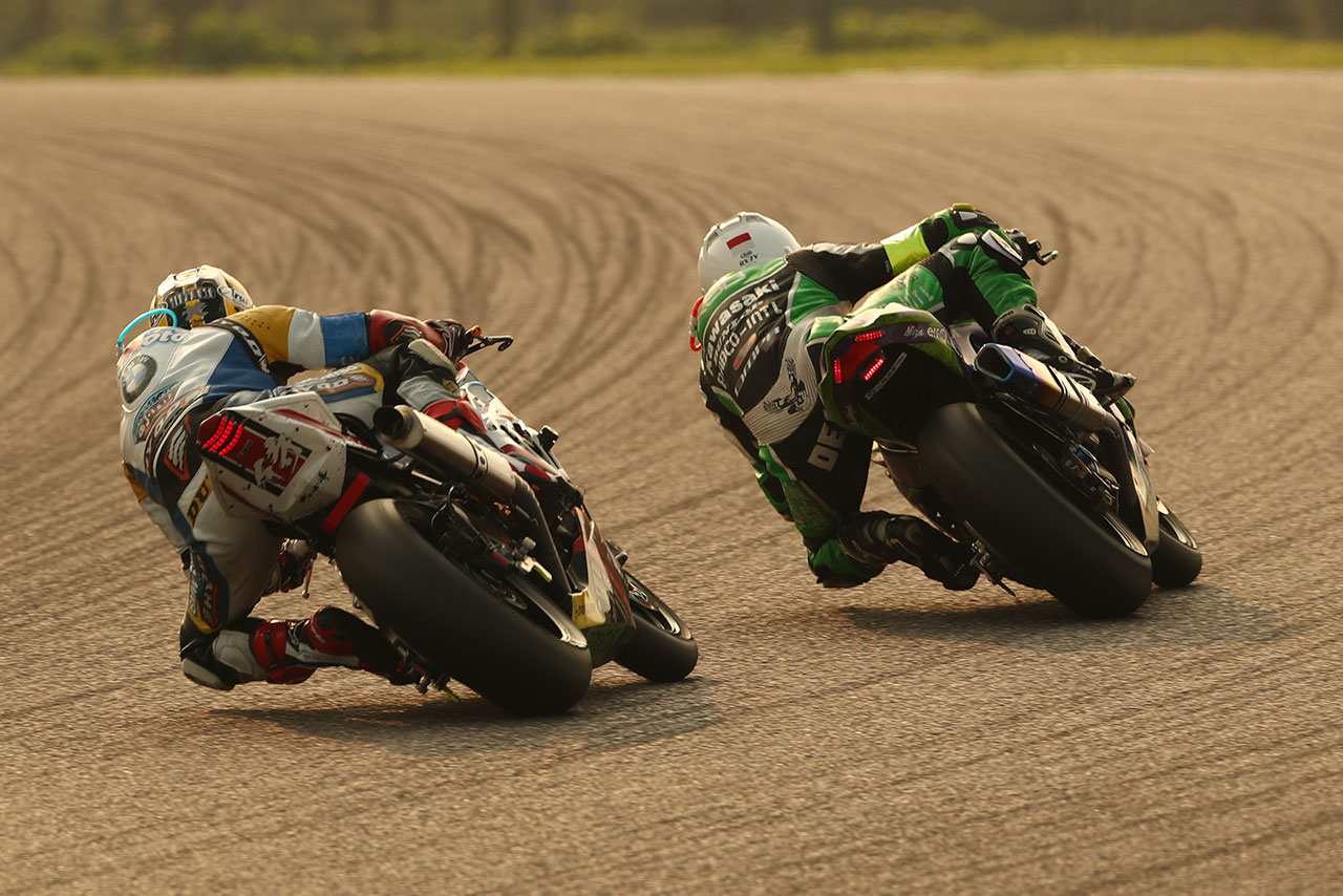 2019鈴鹿8耐に参戦するTERAMOTO@J-TRIP Racing、TEAM BOLLIGER SWITZERLAND