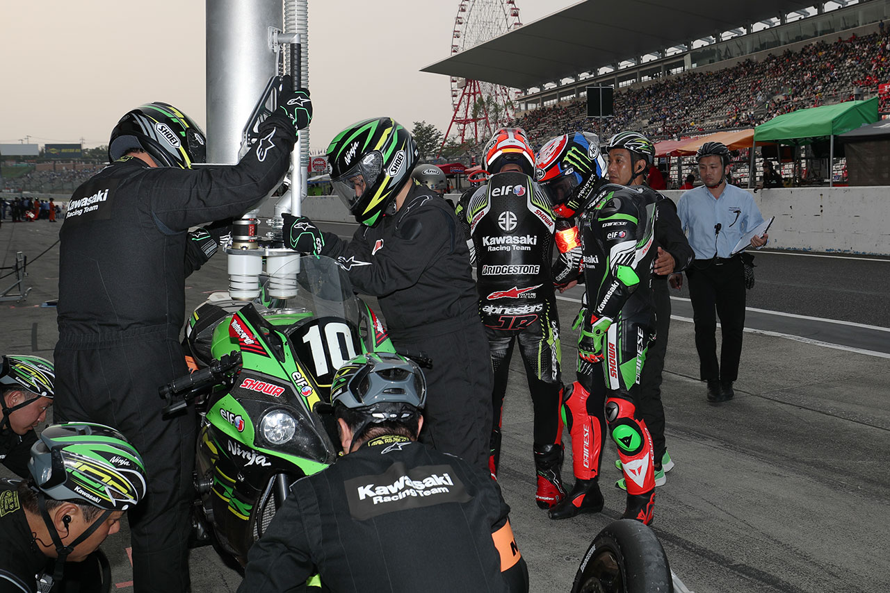 ジョナサン・レイからレオン・ハスラムに交代（Kawasaki Racing Team Suzuka 8H）