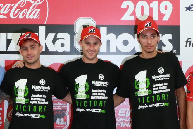 鈴鹿8耐で26年ぶりに優勝したカワサキ（レオン・ハスラム、ジョナサン・レイ、トプラク・ラズガットリオグル）