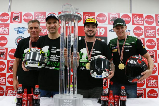 EWCチャンピオン会見に登場したのジェレミー・ガルノニ、エルワン・ニゴン、デビッド・チェカとジル・スタフレア監督（TEAM SRC KAWASAKI France）