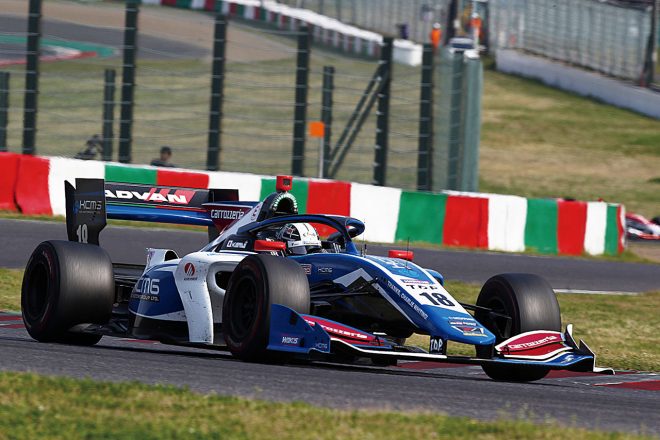 KCMGはcarrozzeria Team KCMGとして小林可夢偉とともにスーパーフォーミュラを戦っている