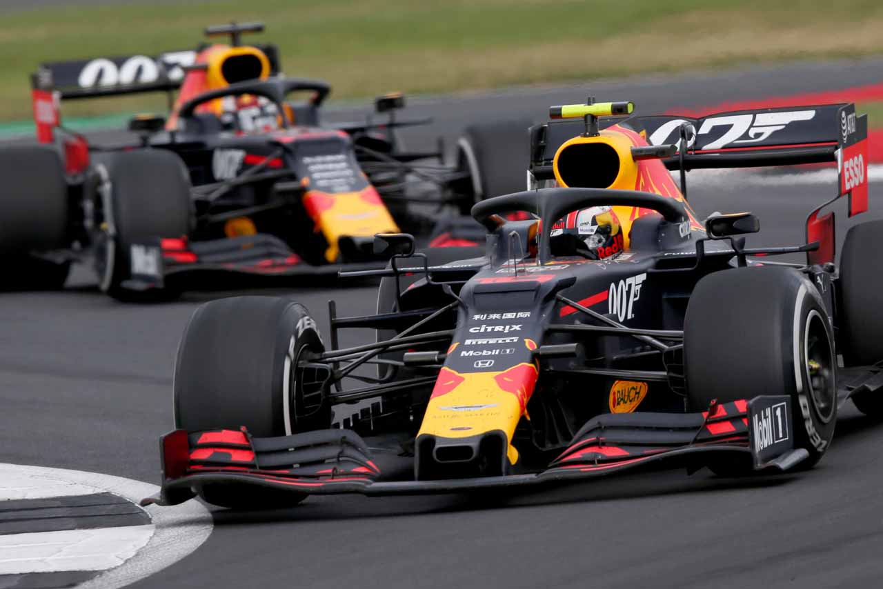 2019年F1イギリスGP ピエール・ガスリー（前）、マックス・フェルスタッペン（後ろ）