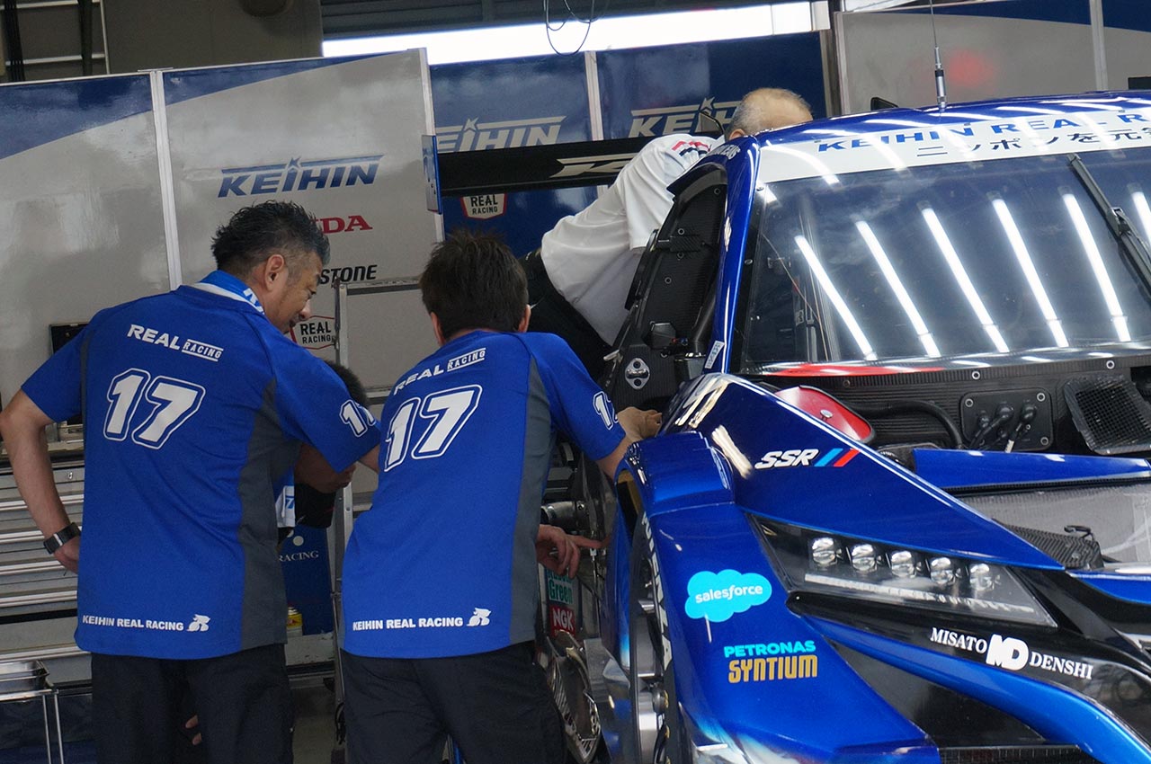 スーパーGT第5戦富士金曜搬入日