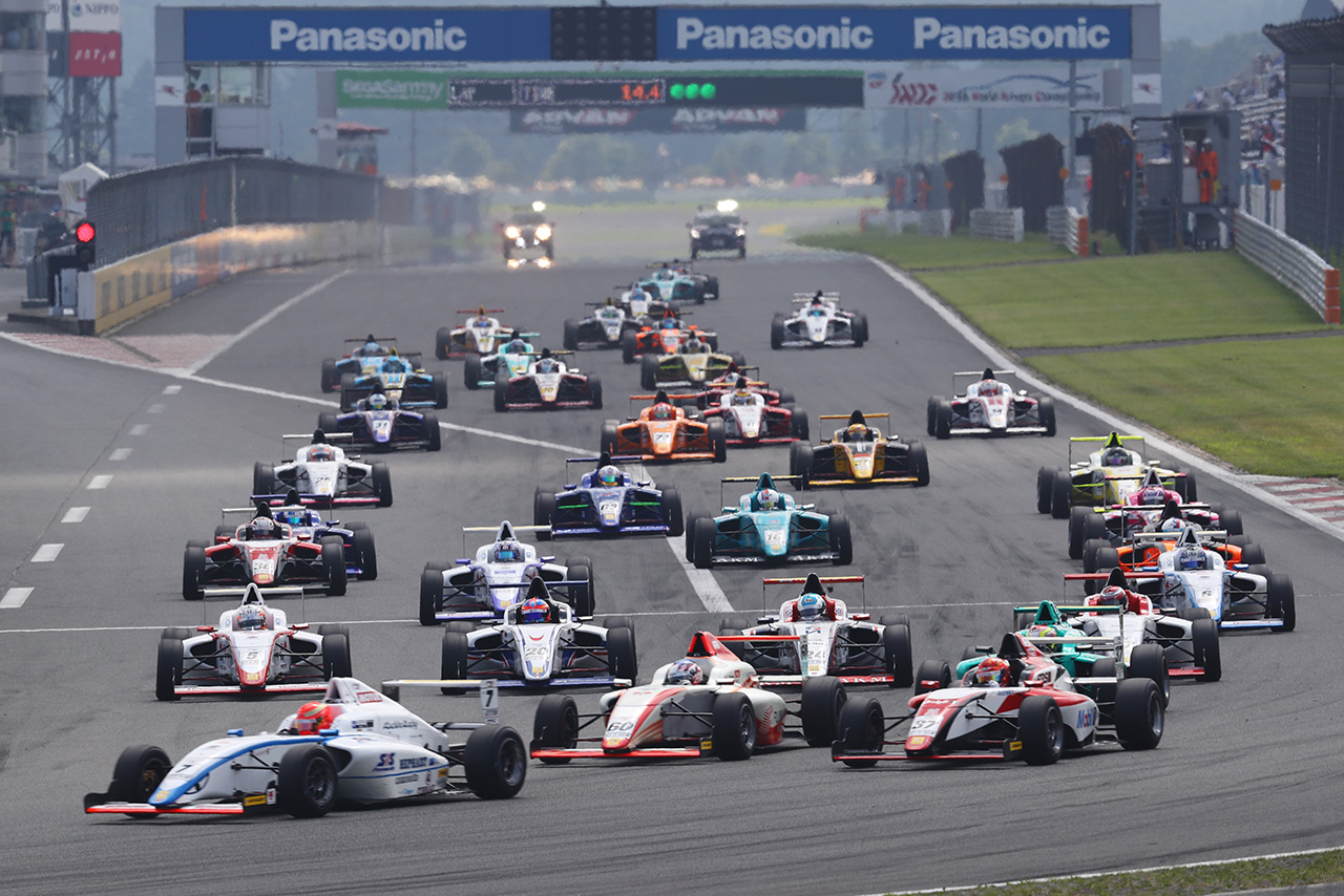 2019FIA-F4選手権 第7戦富士 決勝 スタートシーン