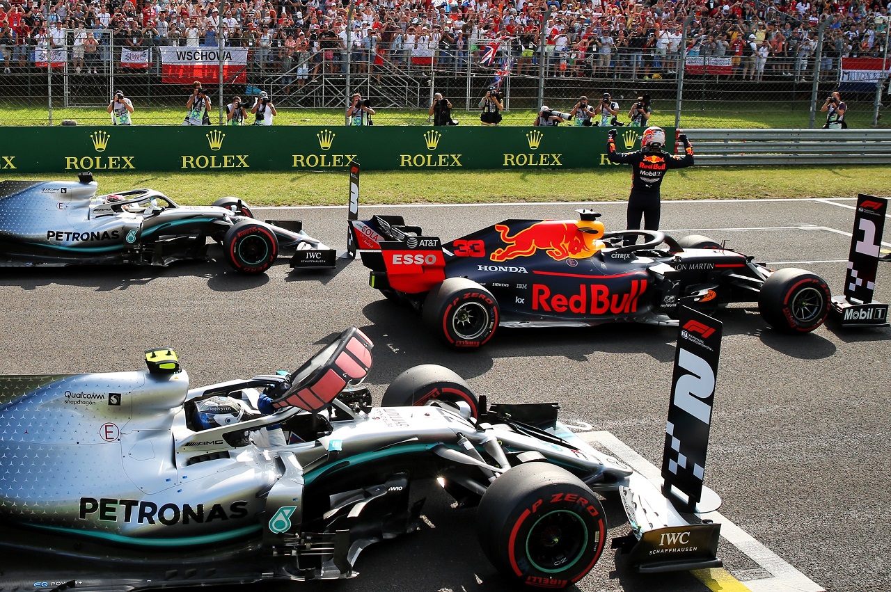 2019年F1第12戦ハンガリーGP　マックス・フェルスタッペン（レッドブル・ホンダ）がメルセデスに勝ち、ポールポジションを獲得