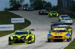 14号車レクサスRC F GT3と96号車BMW M6 GT3